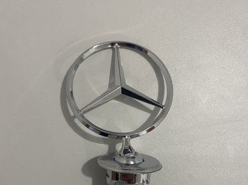 Емблема MERCEDES W124 (1984-1993) 39 фото